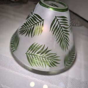 Yankee Candle Frosted Glass Shade with Green Leaf Design